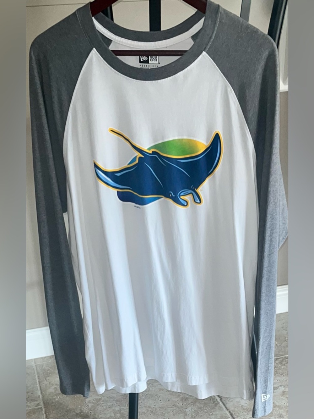 Men’s New Era Tampa Bay Rays Long Sleeve Raglan Shirt, Size XXL/2XL